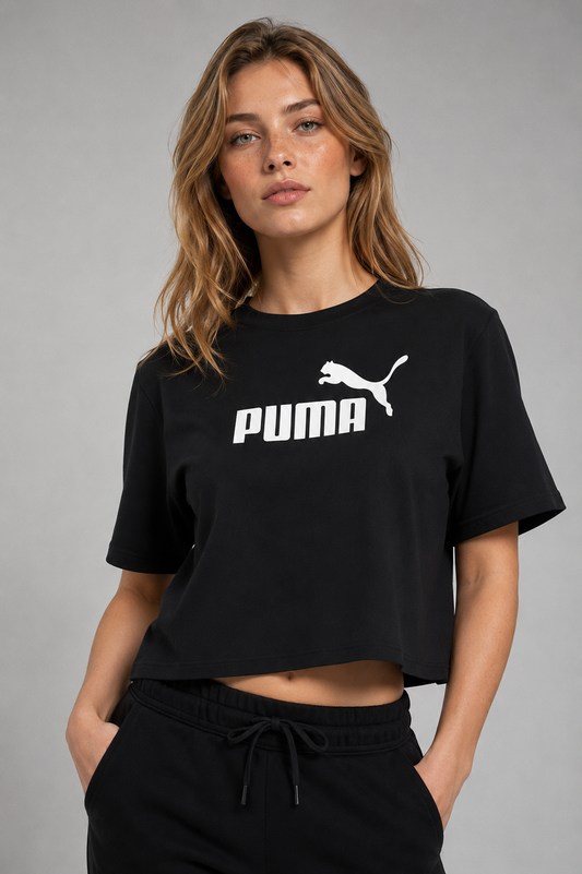 CAMISETA CROPPED ESS NO. 1 LOGO RELAXED FEMININA PRETO - PUMA